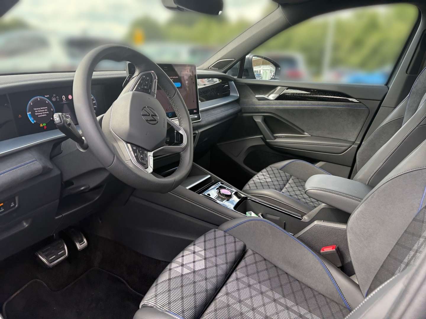 Volkswagen T-CROSS 4Motion R-Line - 2025 - Joinsteer - #8