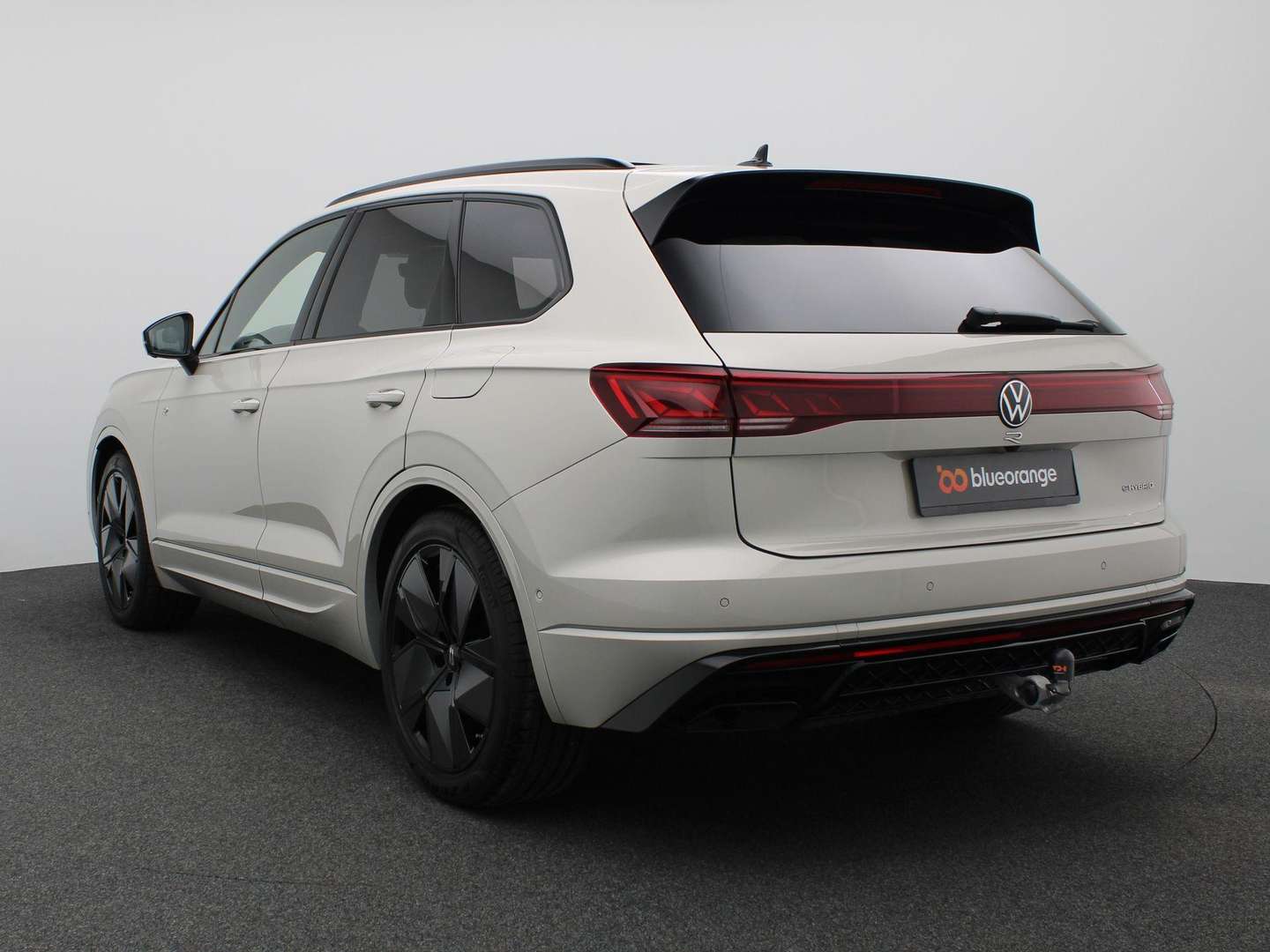 Volkswagen Touareg EHybrid 4Motion R Edition - 2025 - Joinsteer - #8