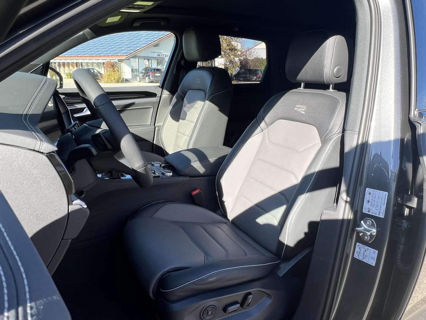 Volkswagen Touareg TDI 4Motion R-Line - 2026 - Joinsteer - #10