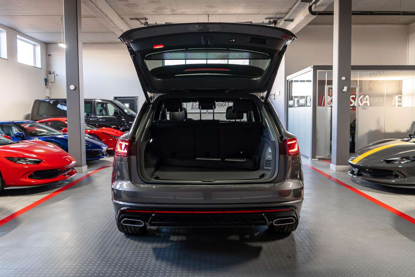 Volkswagen Touareg TDI 4Motion R-Line - 2026 - Joinsteer - #11