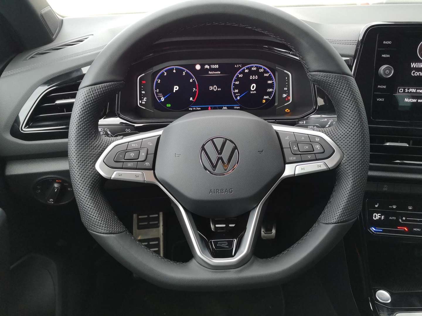 Volkswagen T-Roc R-Line - 2026 - Joinsteer - #4