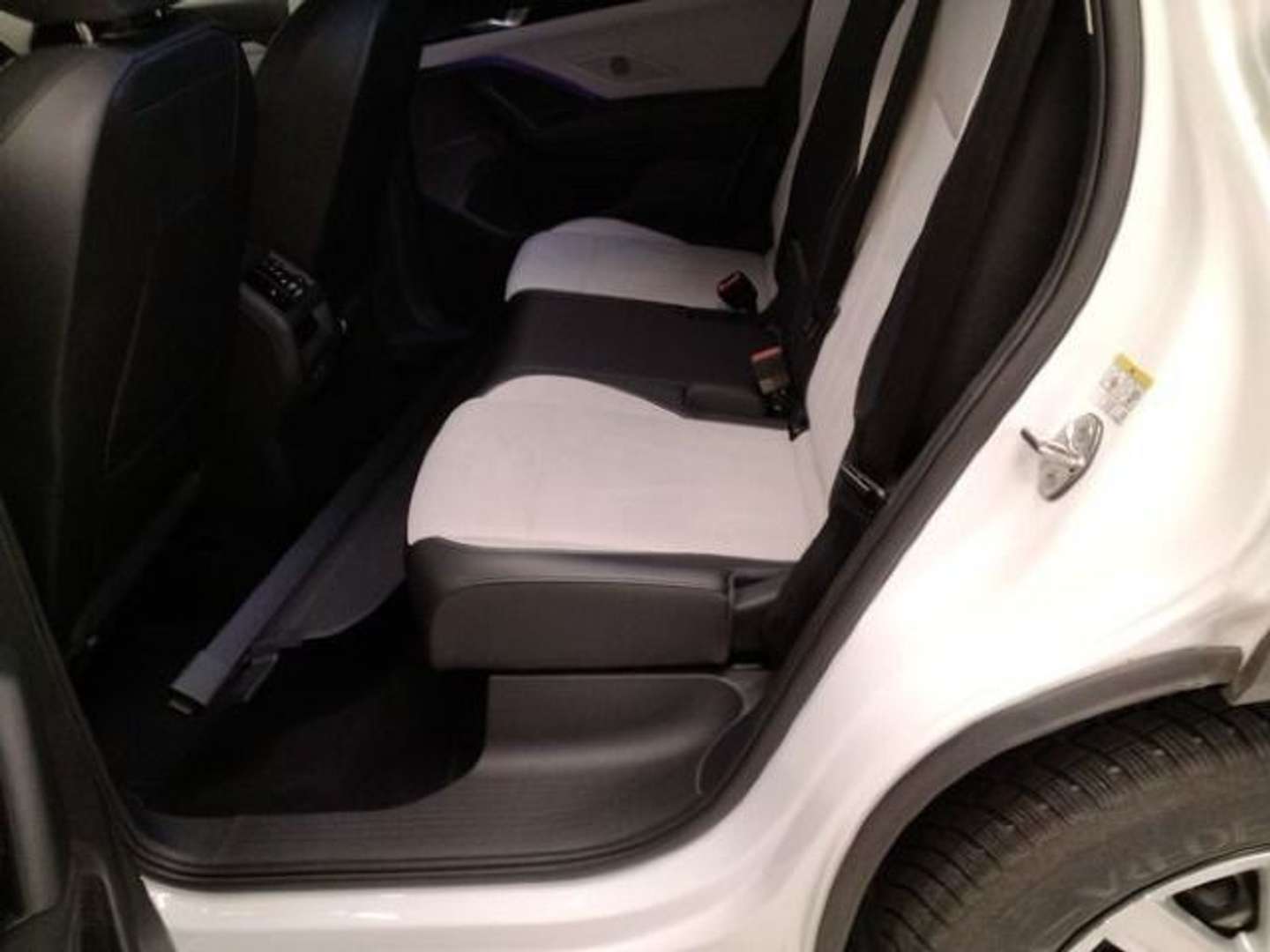 Volkswagen Tayron EHybrid Elegance - 2025 - Joinsteer - #4