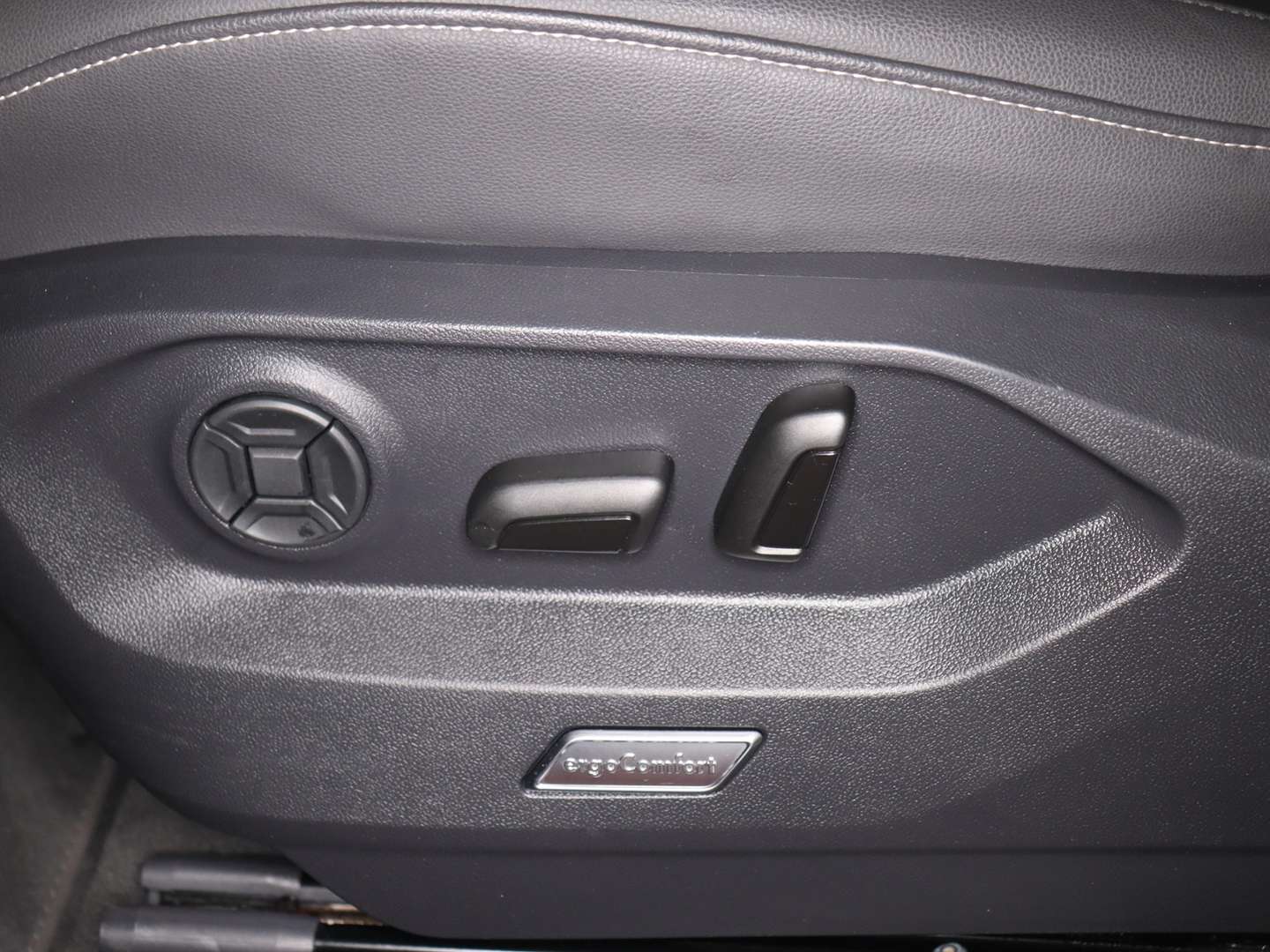 Volkswagen Touareg TDI - 2023 - Joinsteer - #11