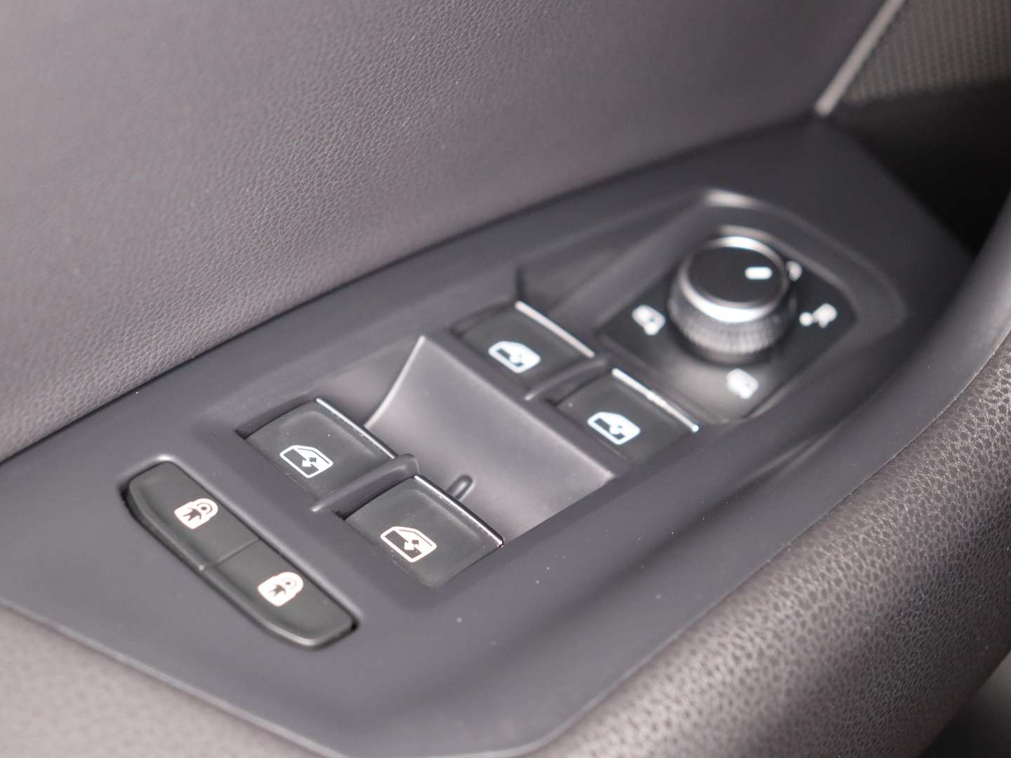 Volkswagen Touareg TDI - 2023 - Joinsteer - #13