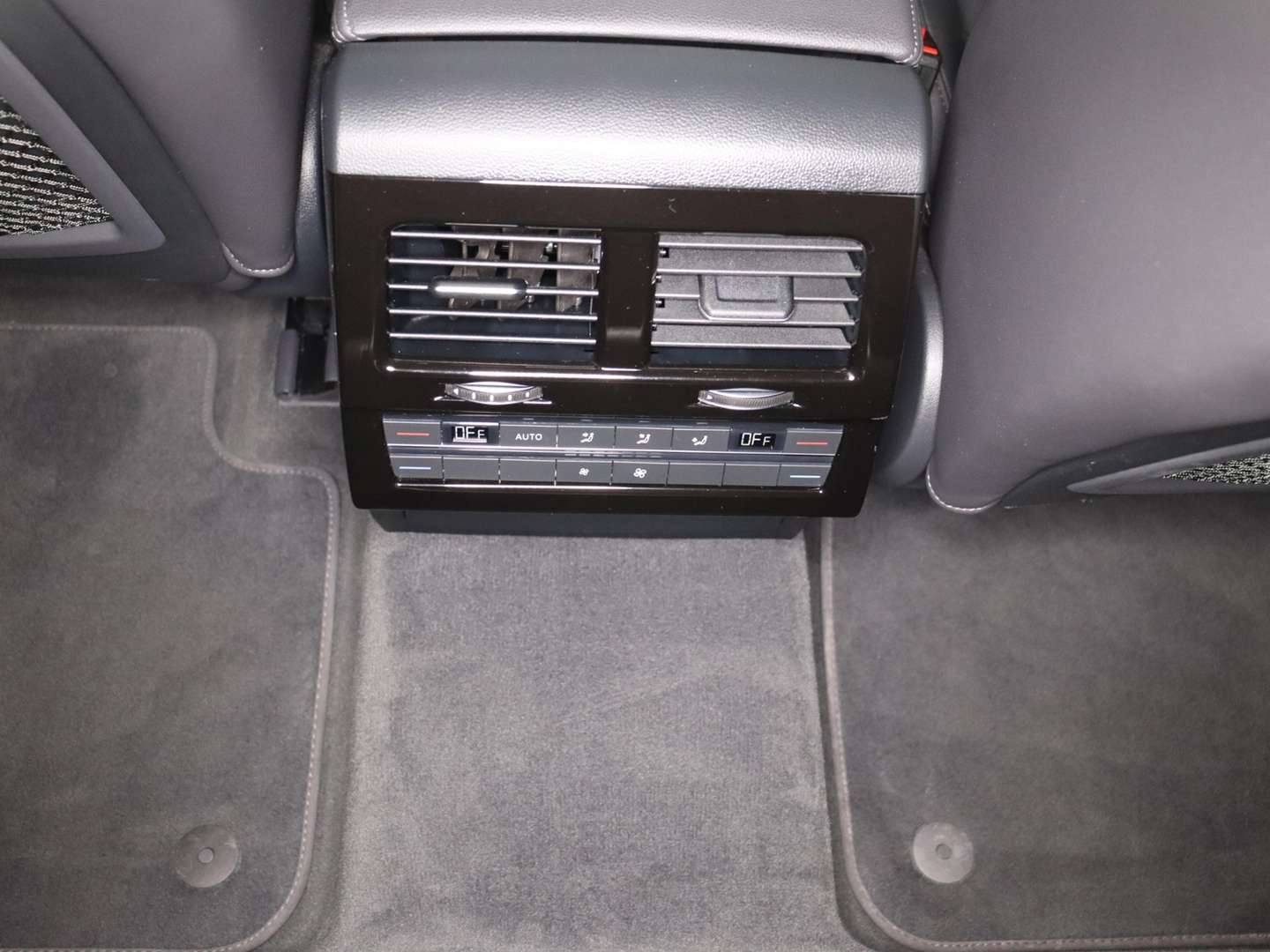 Volkswagen Touareg TDI - 2023 - Joinsteer - #15