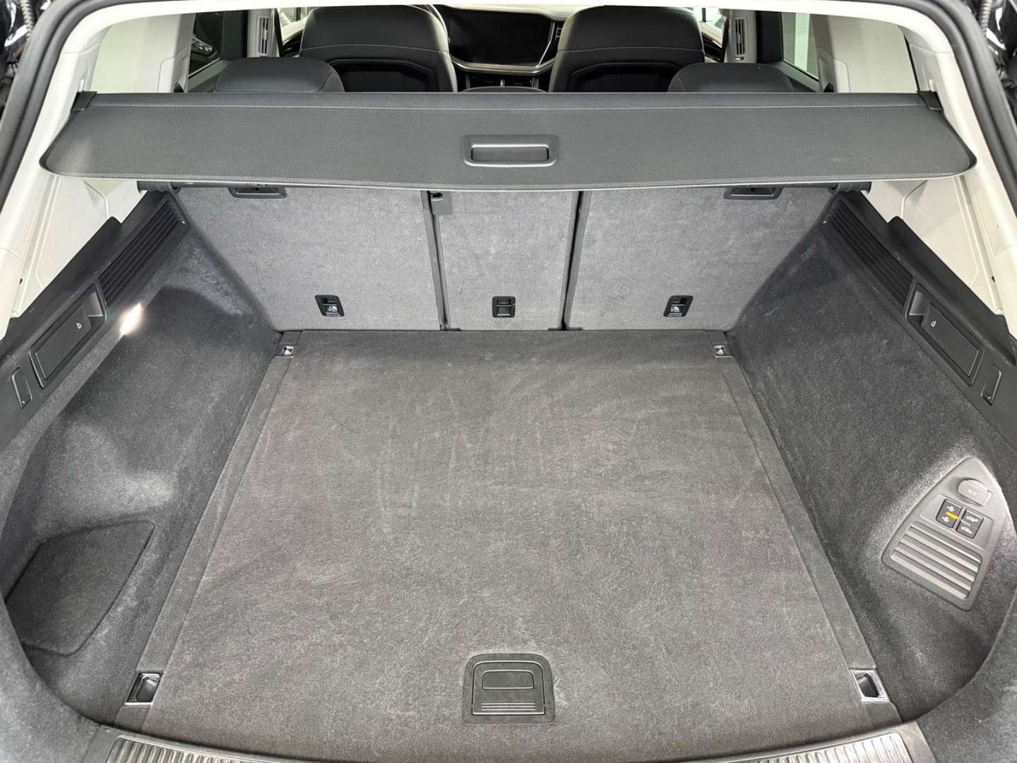 Volkswagen Touareg TDI Elegance - 2025 - Joinsteer - #18