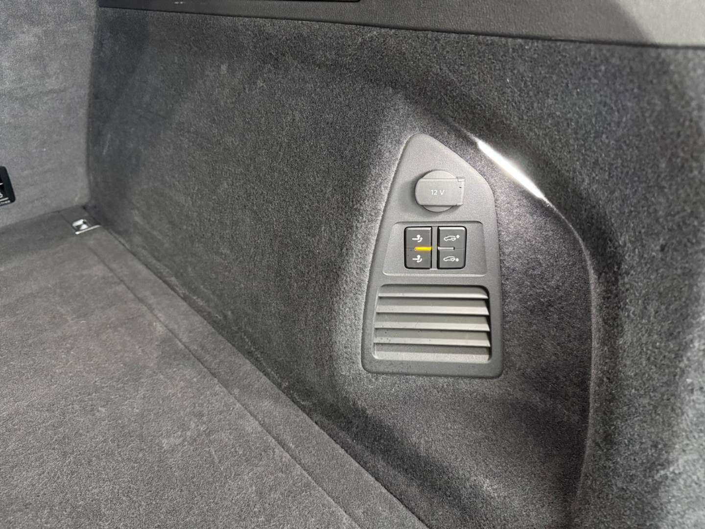 Volkswagen Touareg TDI Elegance - 2025 - Joinsteer - #19