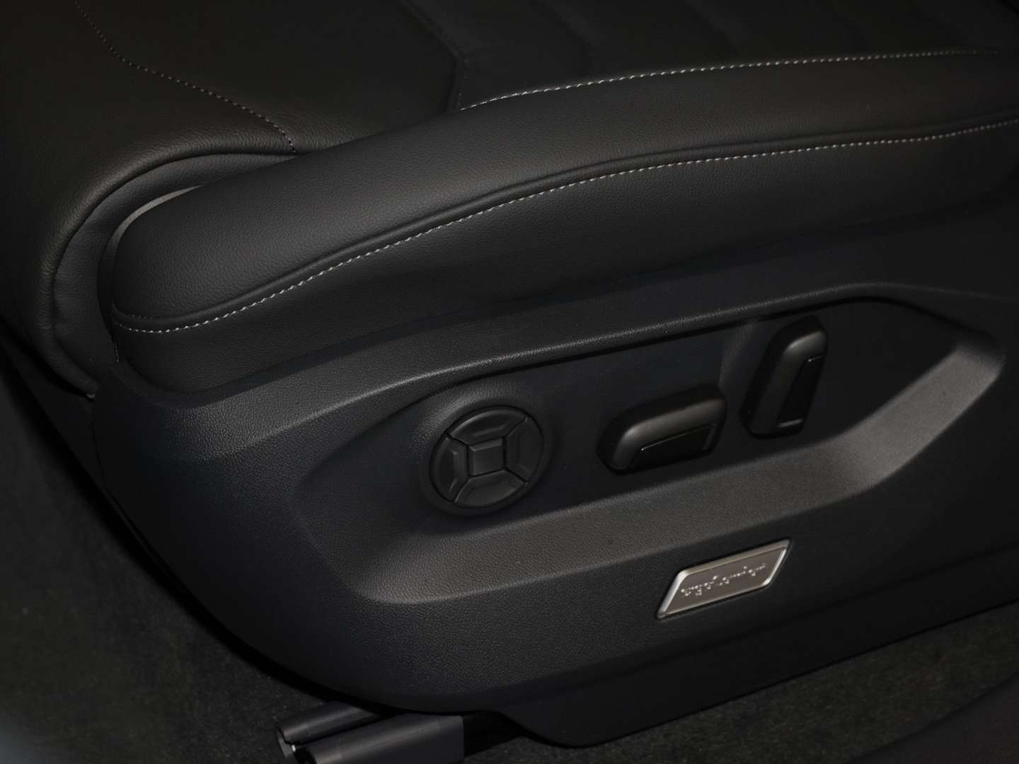 Volkswagen Touareg EHybrid R - 2025 - Joinsteer - #10