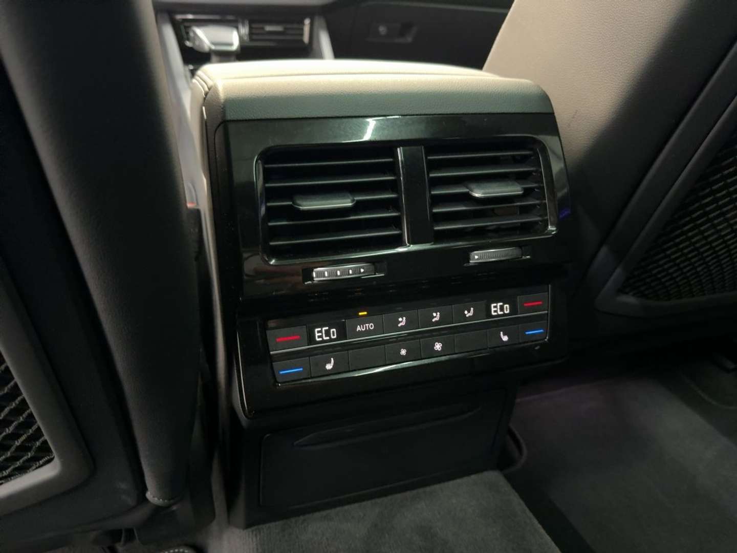 Volkswagen Touareg TDI 4Motion R-Line - 2021 - Joinsteer - #18