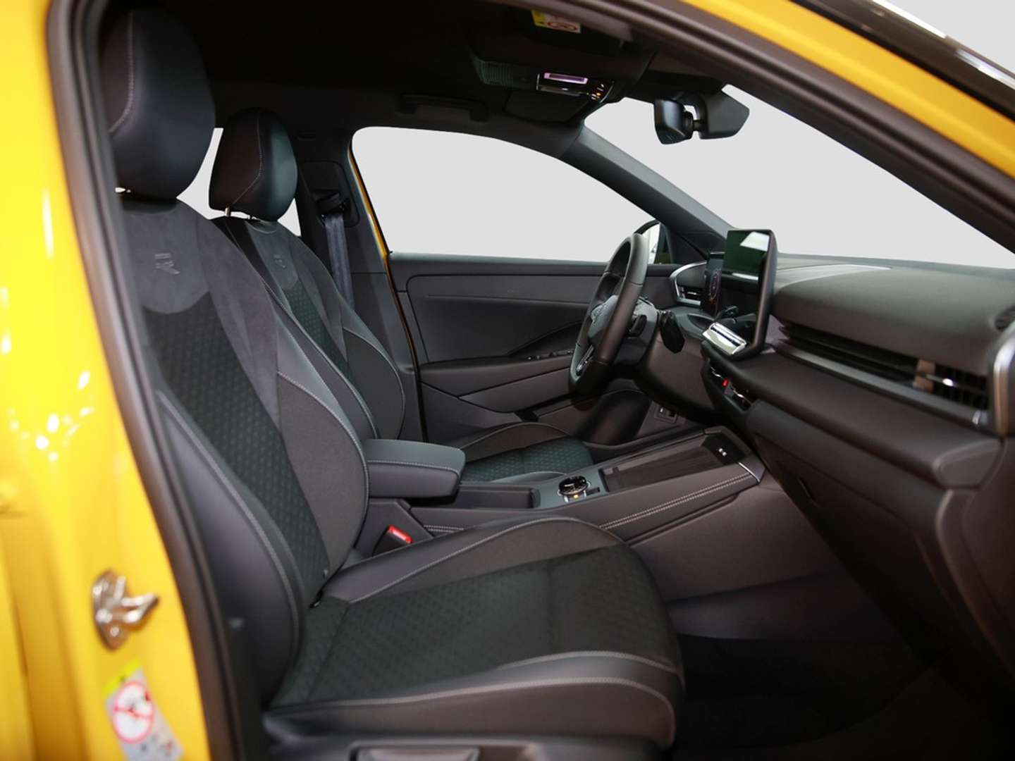 Volkswagen T-Roc R-Line - 2025 - Joinsteer - #7