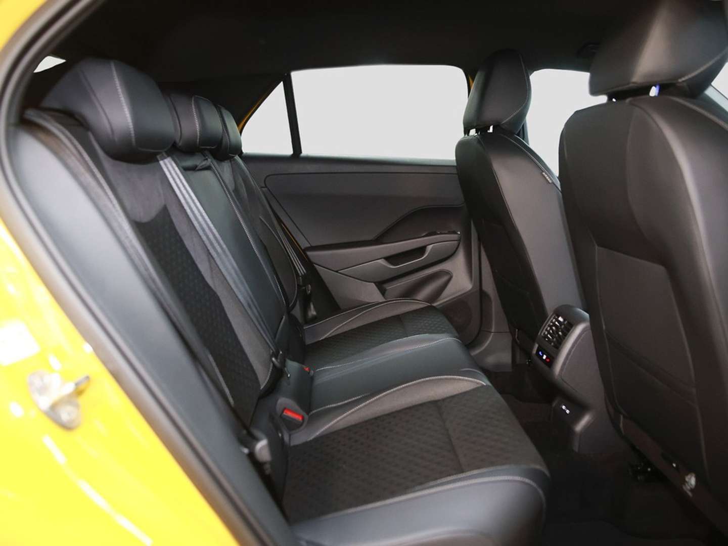 Volkswagen T-Roc R-Line - 2025 - Joinsteer - #10