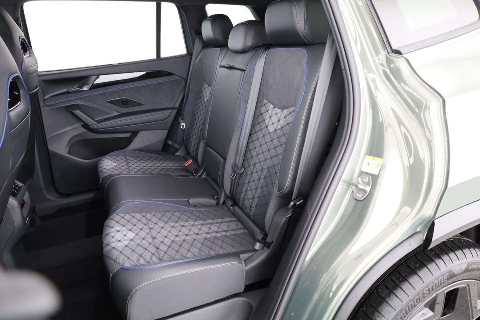 Volkswagen Tayron EHybrid R-Line - 2025 - Joinsteer - #12