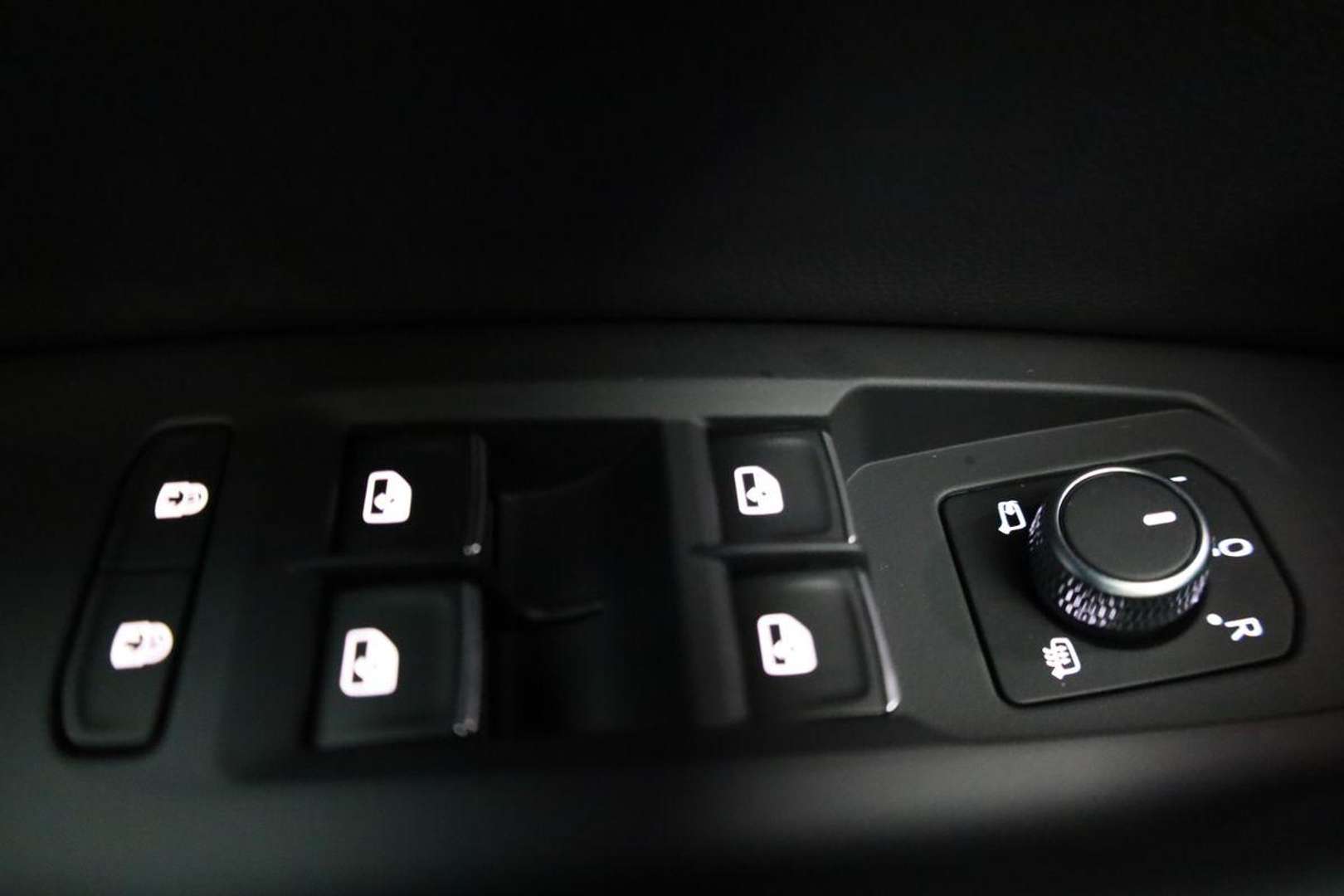 Volkswagen Touareg TDI R-Line - 2024 - Joinsteer - #10