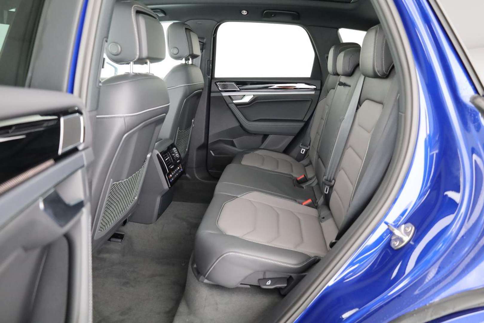 Volkswagen Touareg TDI R-Line - 2024 - Joinsteer - #14