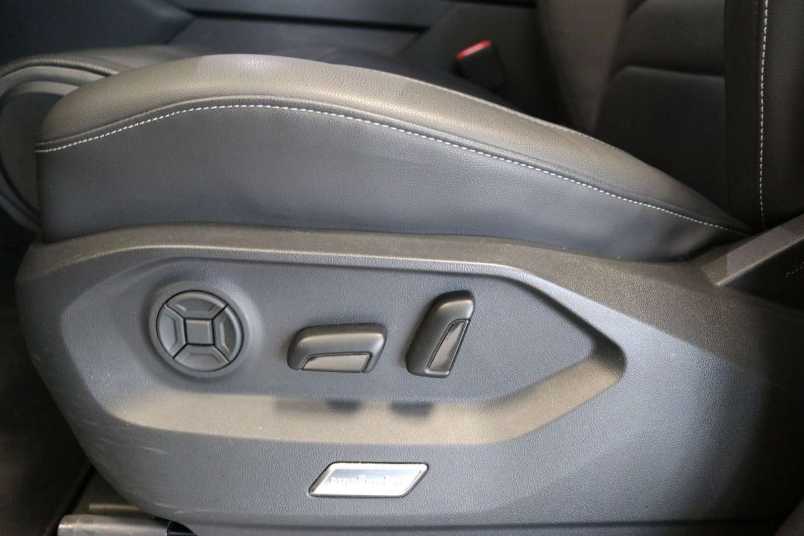 Volkswagen Touareg R-Line - 2023 - Joinsteer - #14