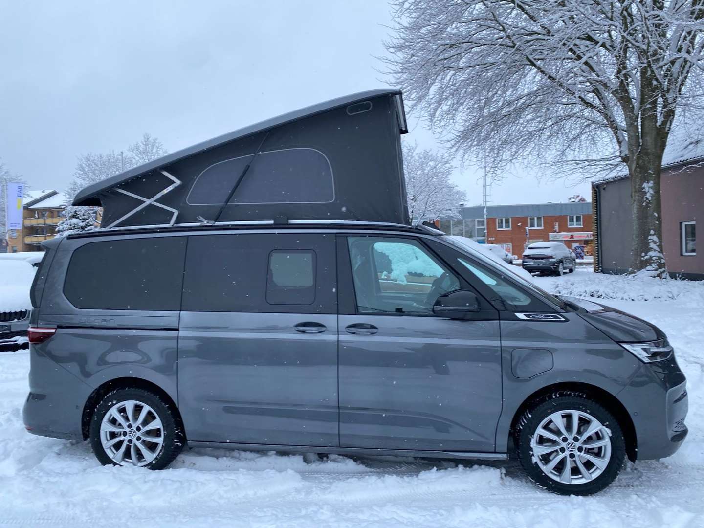 Volkswagen Multivan EHybrid 4Motion Ocean - 2025 - Joinsteer - #2