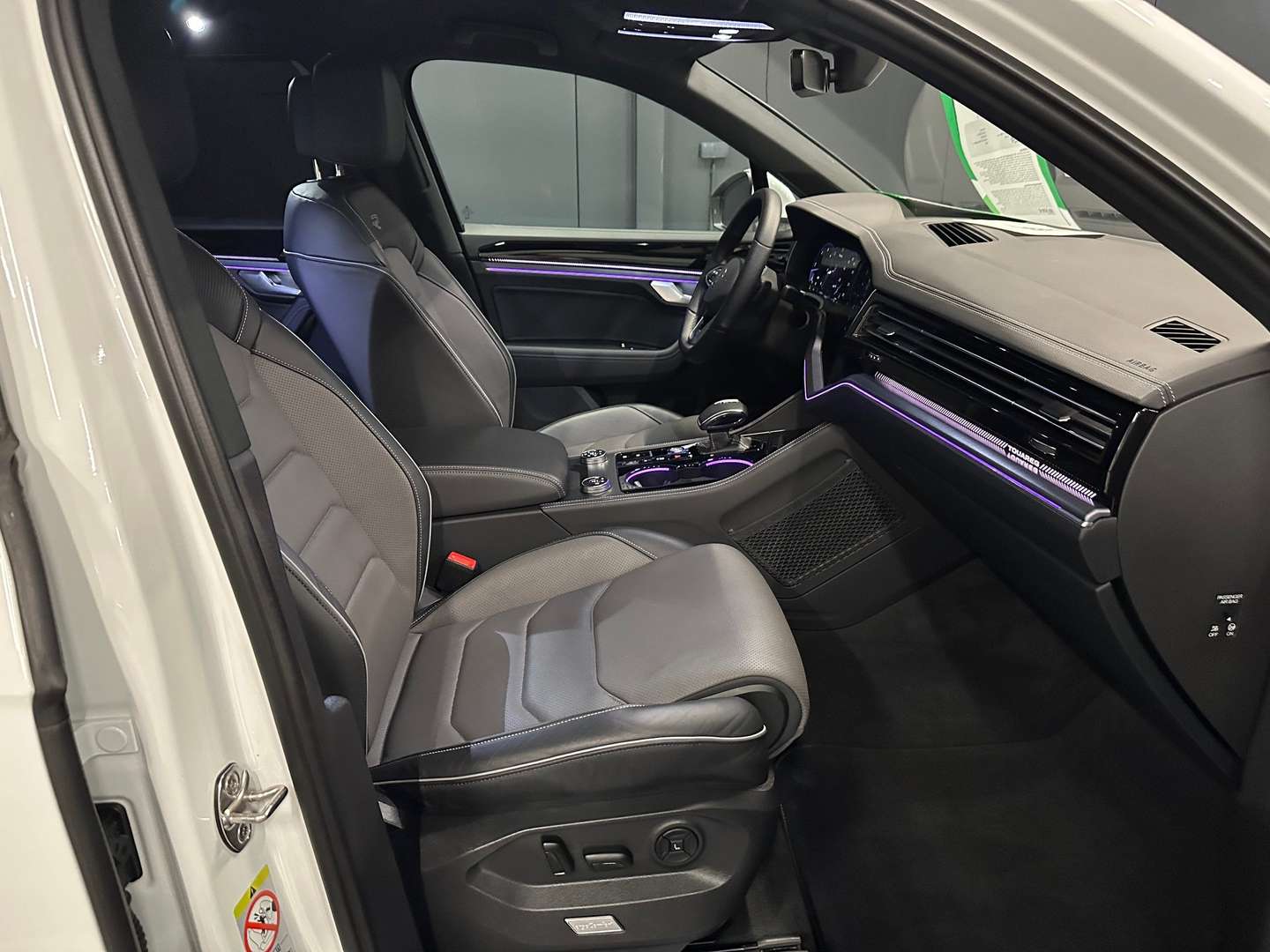 Volkswagen Touareg 4Motion R-Line - 2024 - Joinsteer - #9