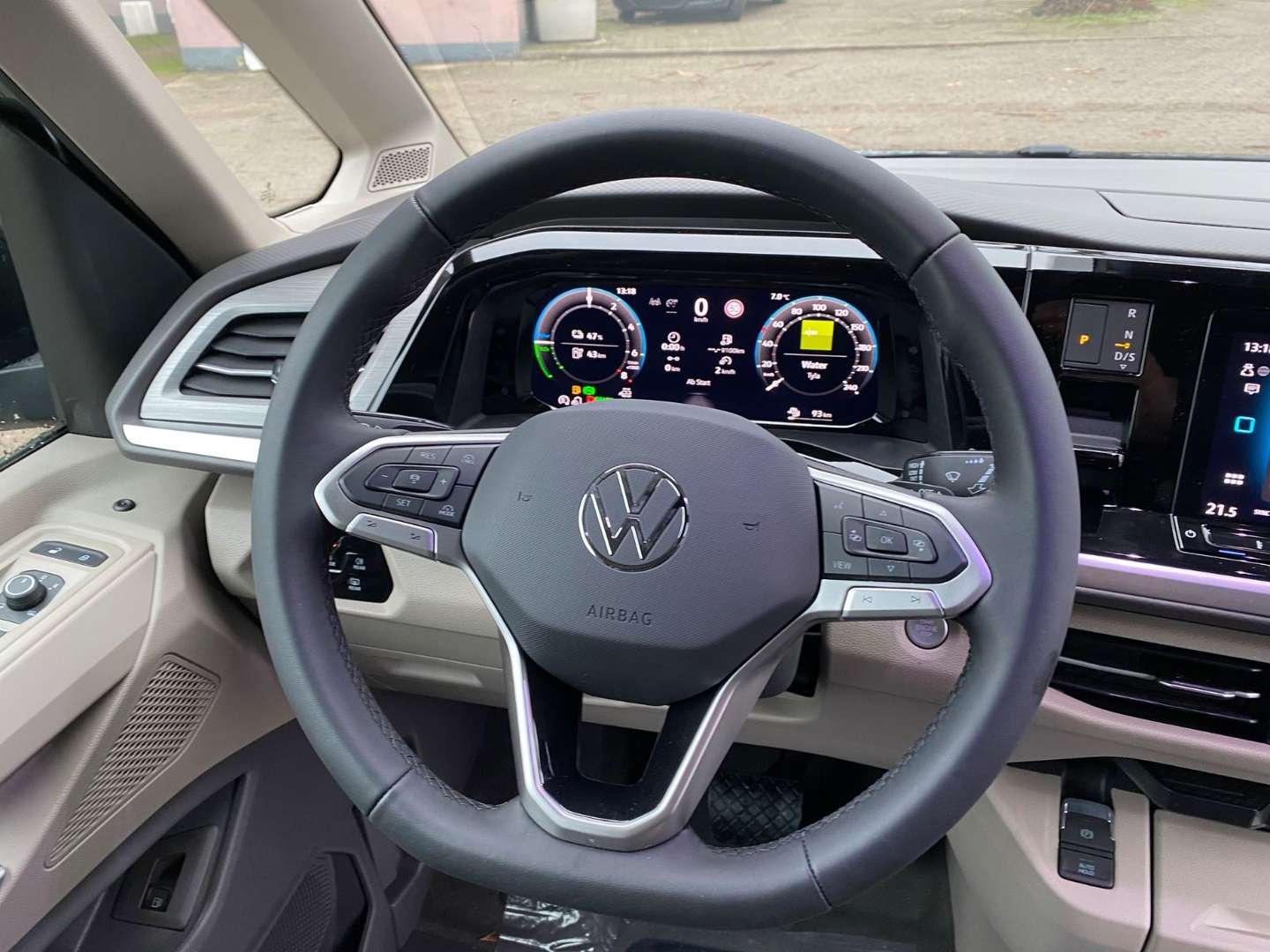 Volkswagen Multivan EHybrid 4Motion Ocean - 2025 - Joinsteer - #8