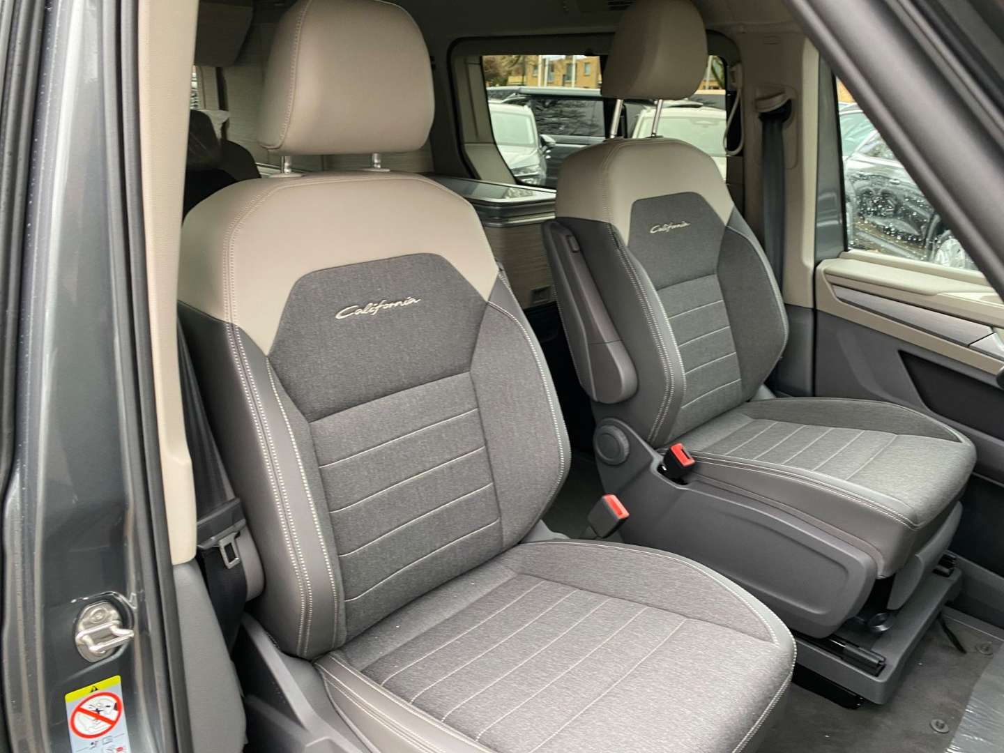 Volkswagen Multivan EHybrid 4Motion Ocean - 2025 - Joinsteer - #9