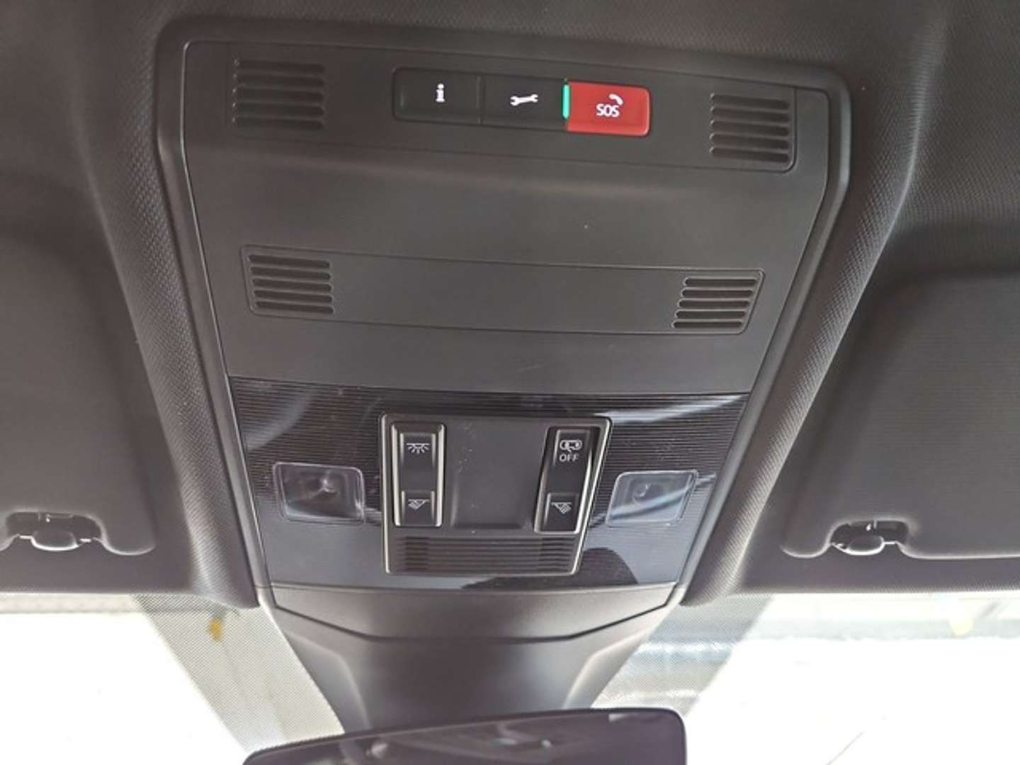 Volkswagen T-CROSS R-Line - 2025 - Joinsteer - #5