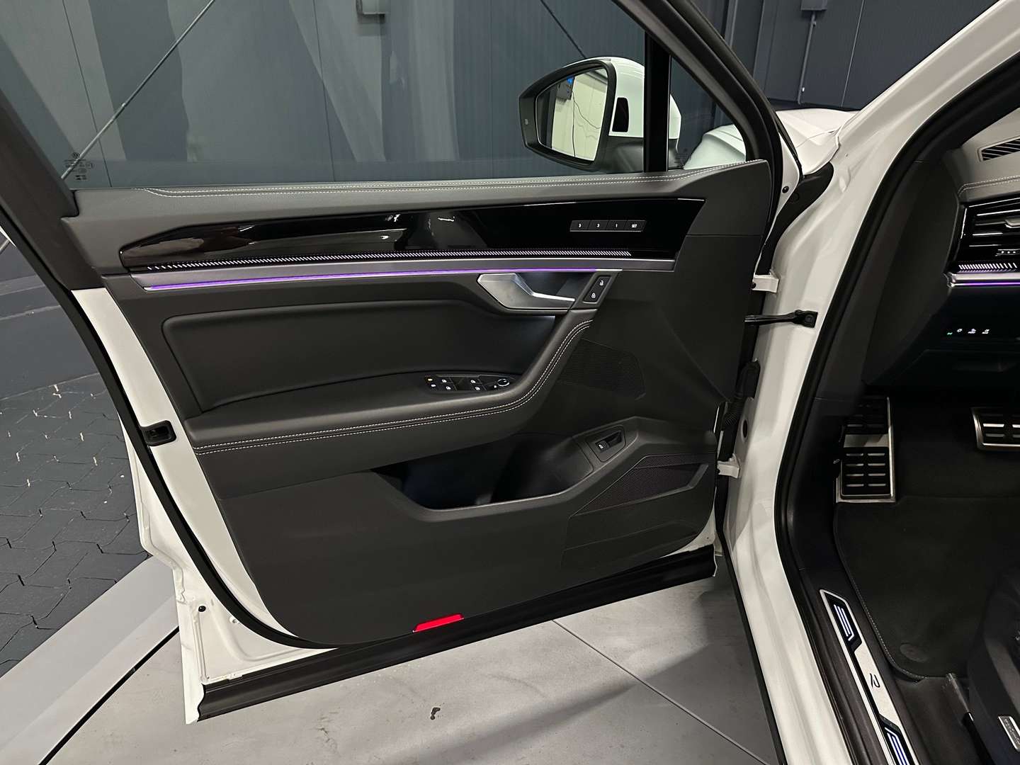 Volkswagen Touareg 4Motion R-Line - 2024 - Joinsteer - #12