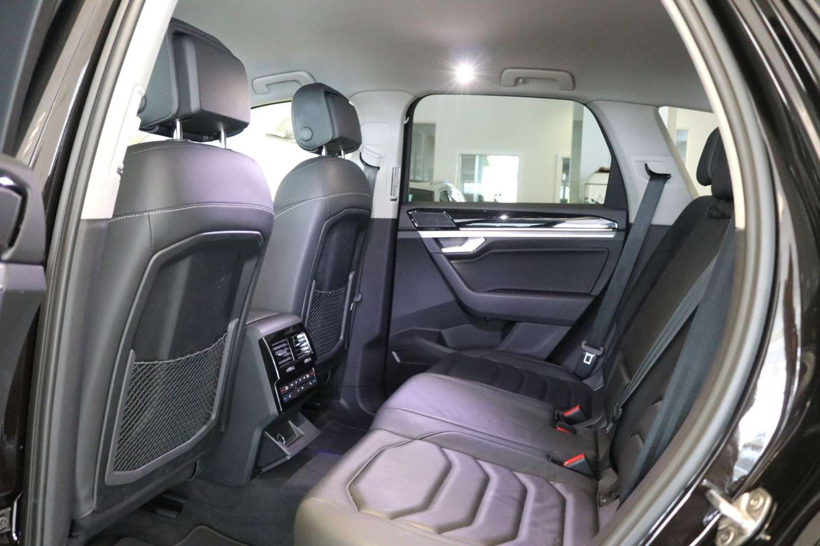 Volkswagen Touareg R-Line - 2023 - Joinsteer - #29