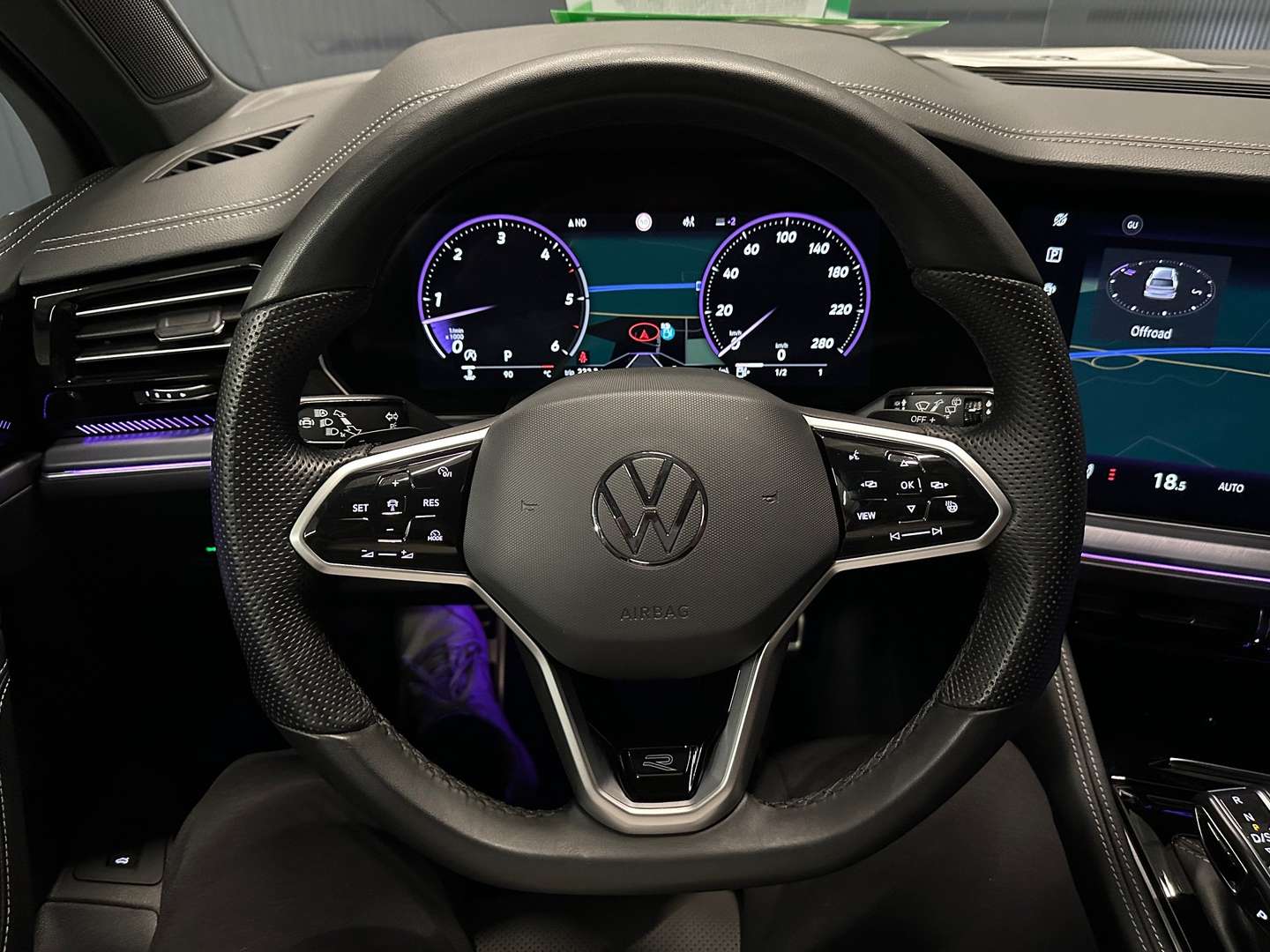 Volkswagen Touareg 4Motion R-Line - 2024 - Joinsteer - #17