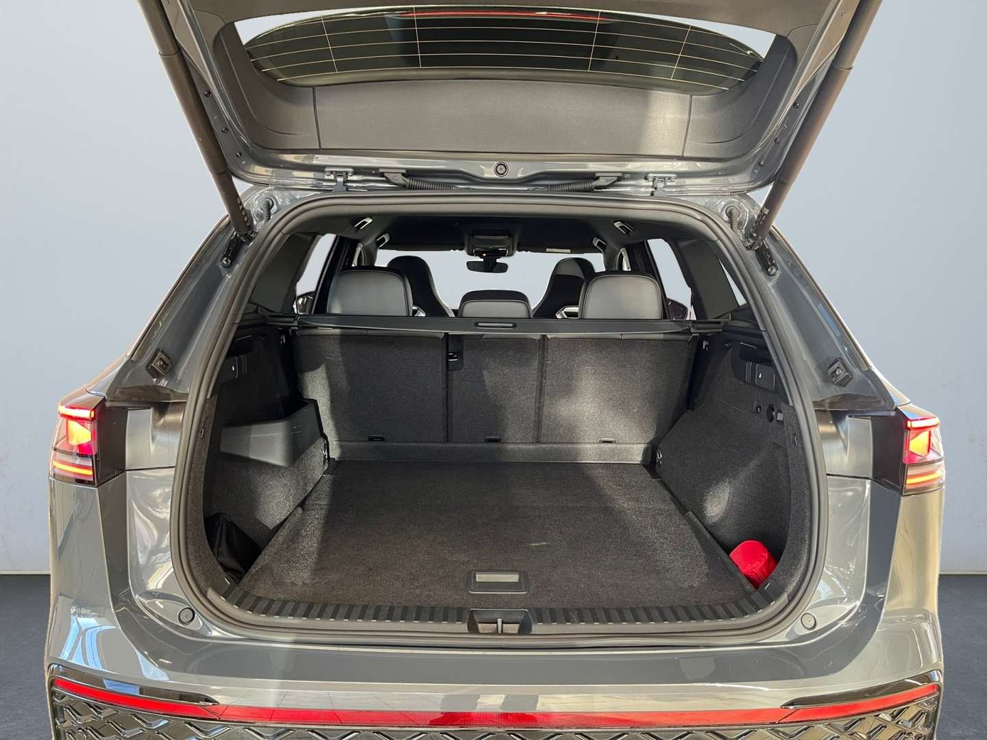 Volkswagen T-CROSS R-Line 4Motion - 2025 - Joinsteer - #13