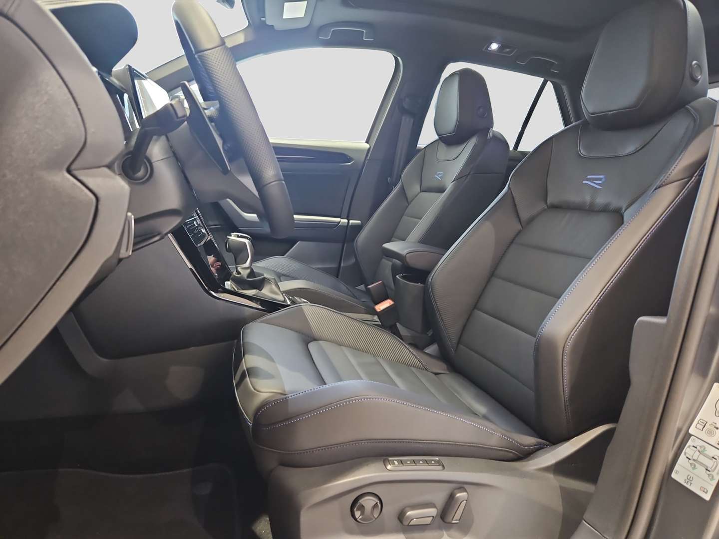 Volkswagen T-Roc 4Motion R - 2026 - Joinsteer - #7