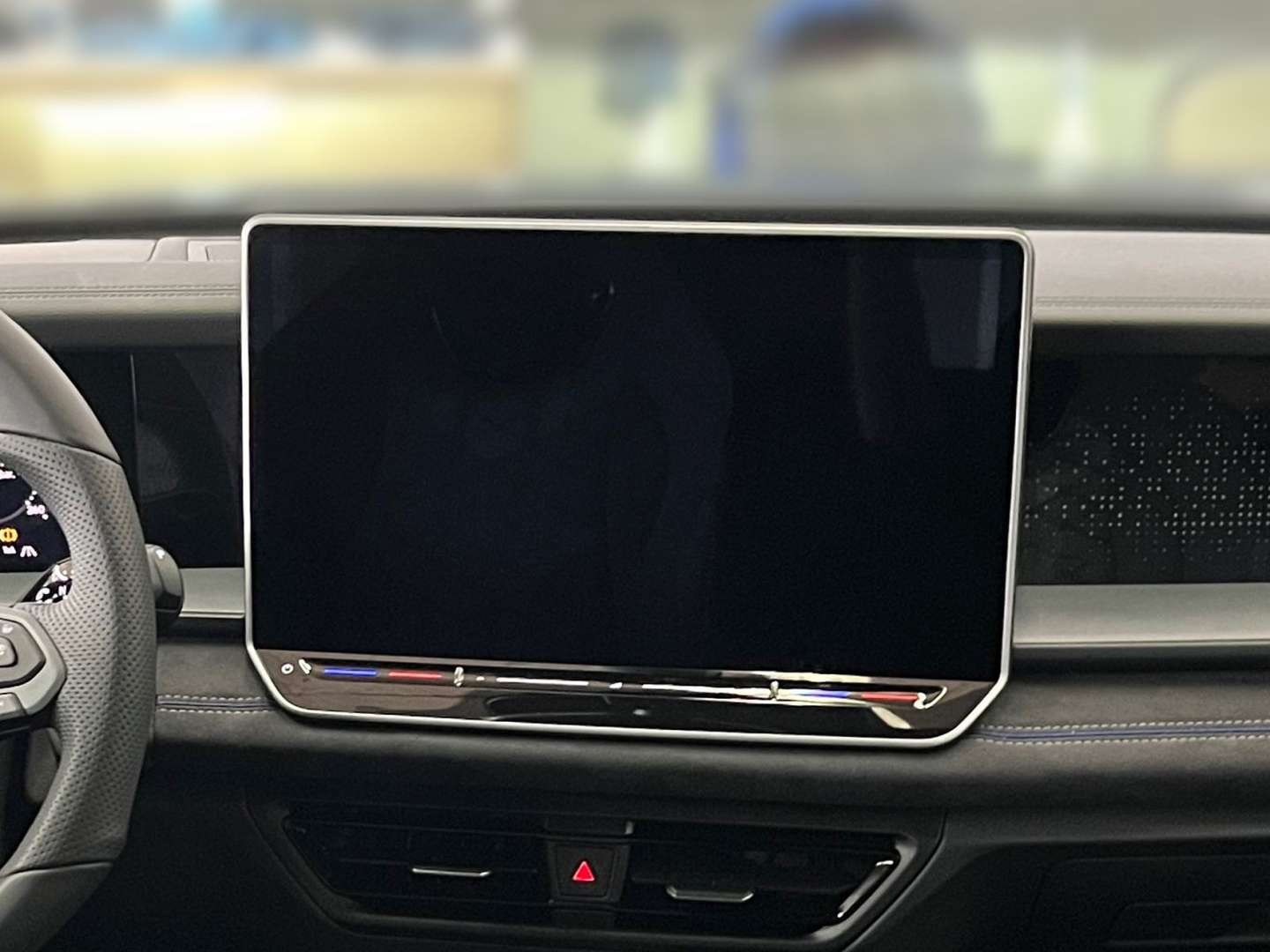 Volkswagen T-CROSS R-Line 4Motion - 2025 - Joinsteer - #11