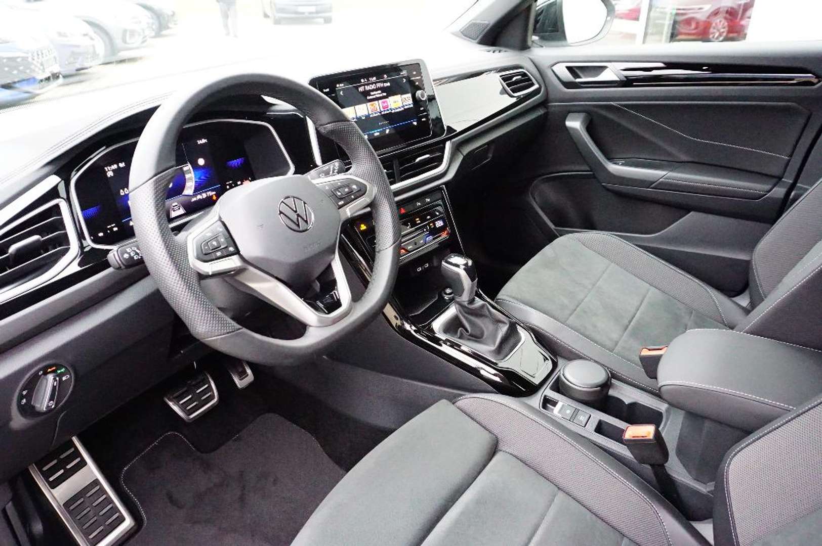 Volkswagen T-Roc R-Line - 2025 - Joinsteer - #14