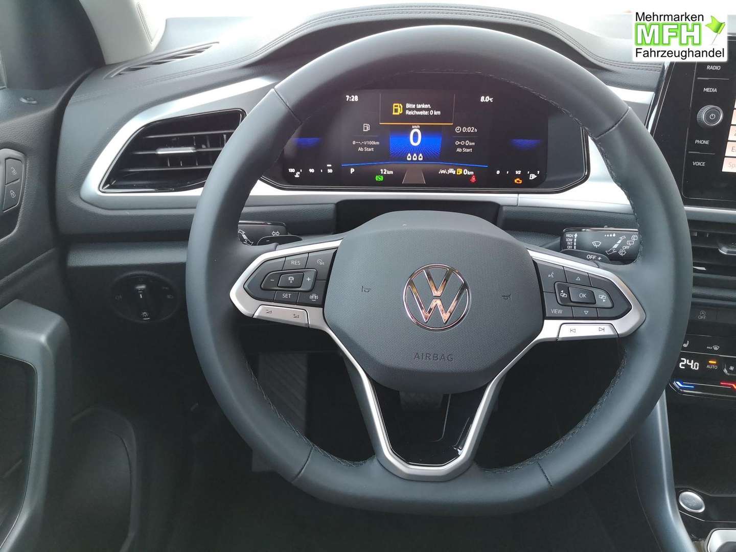 Volkswagen T-Roc TSI Life - 2025 - Joinsteer - #4