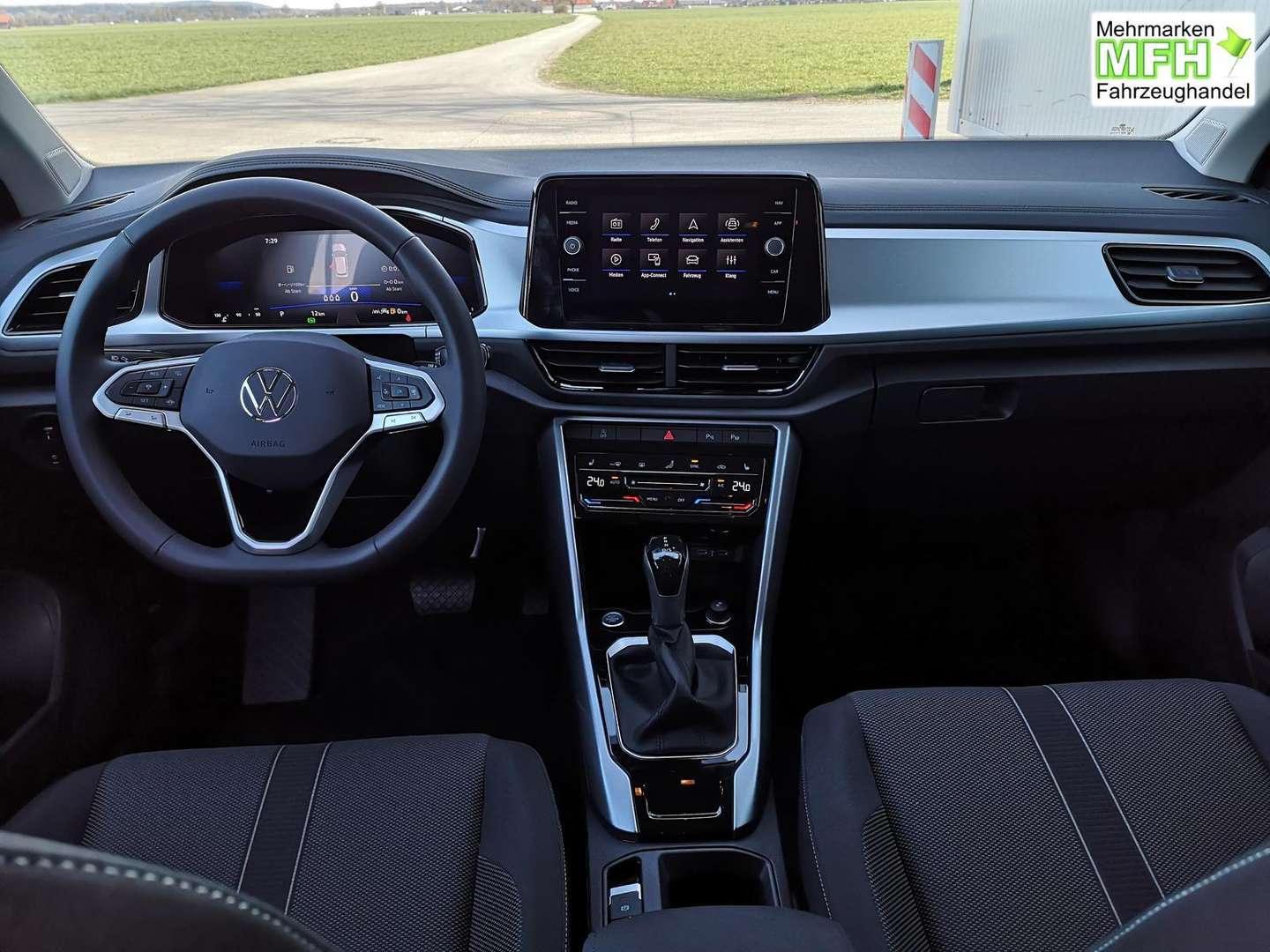 Volkswagen T-Roc TSI Life - 2025 - Joinsteer - #5