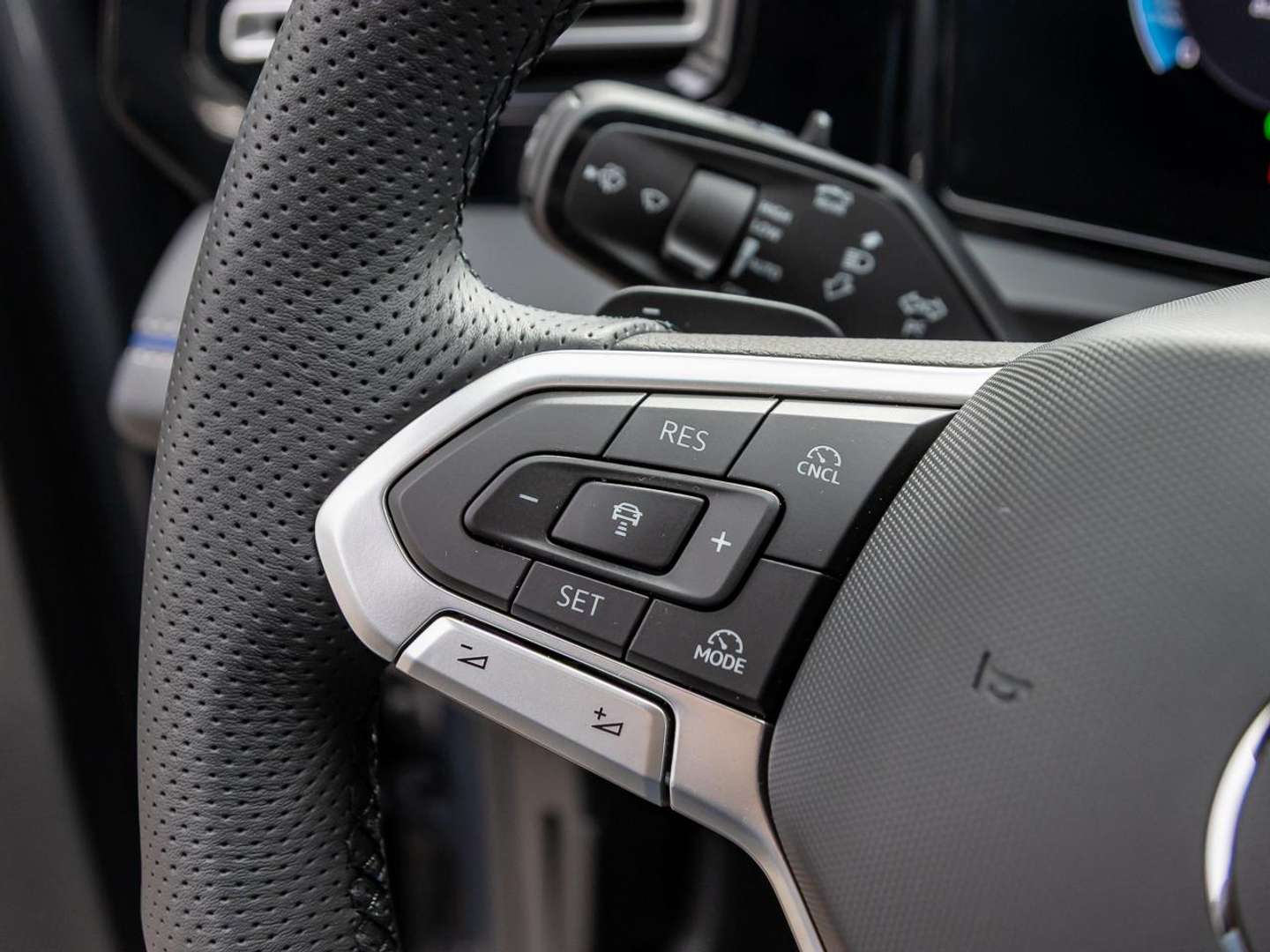 Volkswagen TIGUAN TDI 4Motion R-Line - 2025 - Joinsteer - #14