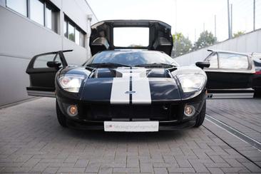 Ford GT40 — photo 10