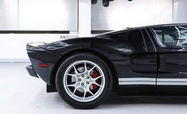 Ford GT — photo 14