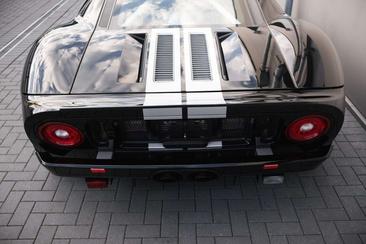 Ford GT40 — photo 11