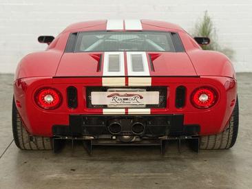 Ford GT — photo 7