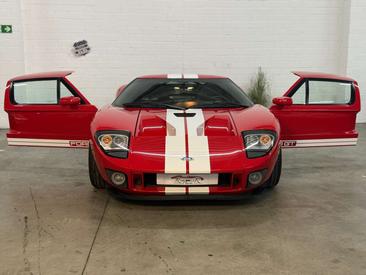 Ford GT — photo 11