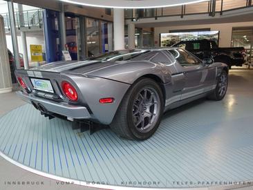 Ford GT — photo 4