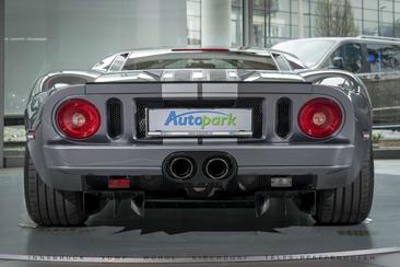 Ford GT — photo 15