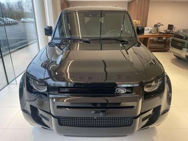 Land Rover Defender 110 D250 Hard Top X-Dynamic SE — photo 5