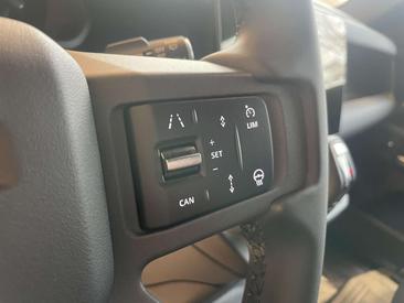Land Rover Defender 110 D250 Hard Top X-Dynamic SE — photo 16
