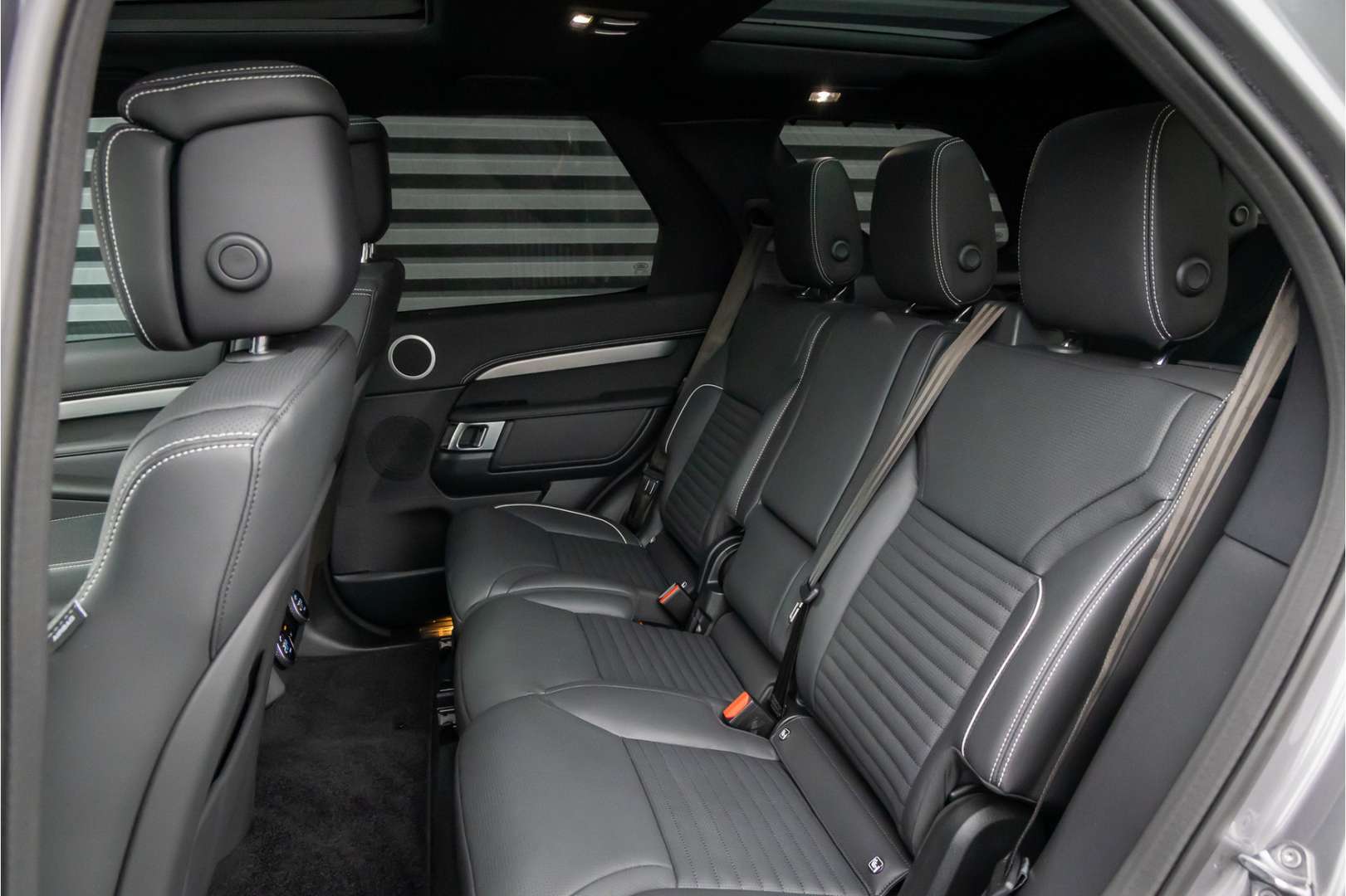 Land Rover Discovery Dynamic SE 7p. Black Pack D300 - 2022 - Joinsteer - #9