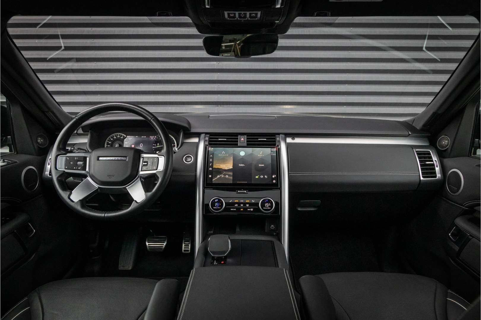 Land Rover Discovery Dynamic SE 7p. Black Pack D300 - 2022 - Joinsteer - #18