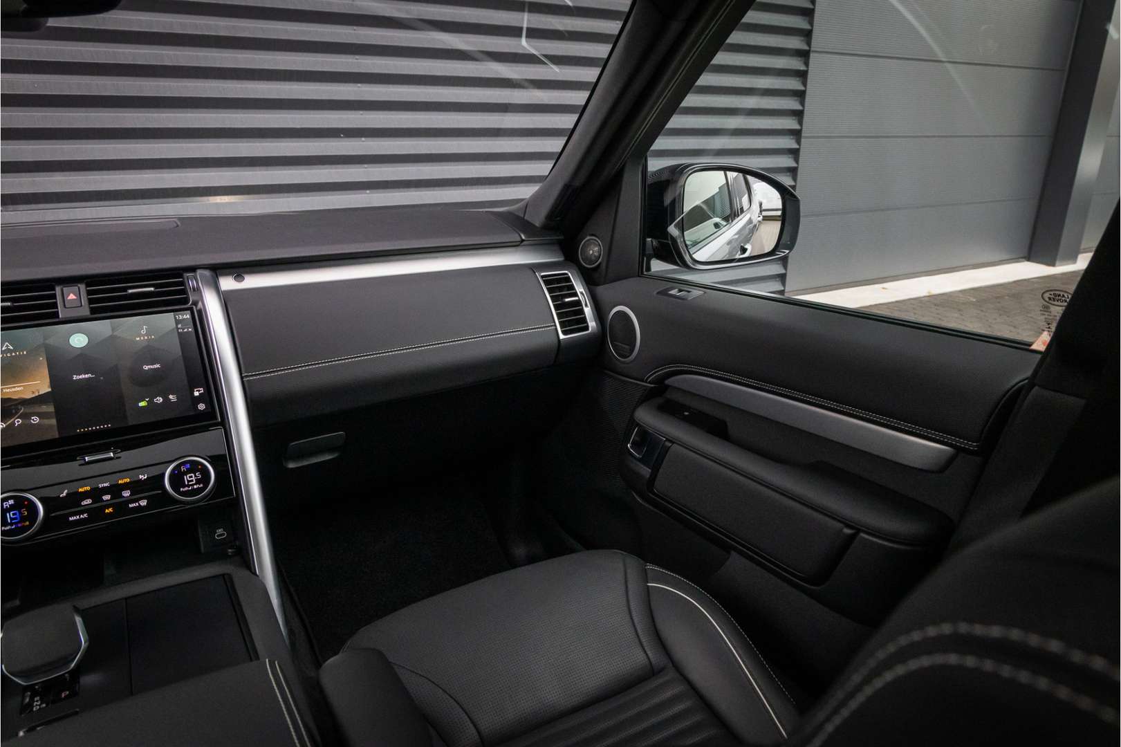 Land Rover Discovery Dynamic SE 7p. Black Pack D300 - 2022 - Joinsteer - #20