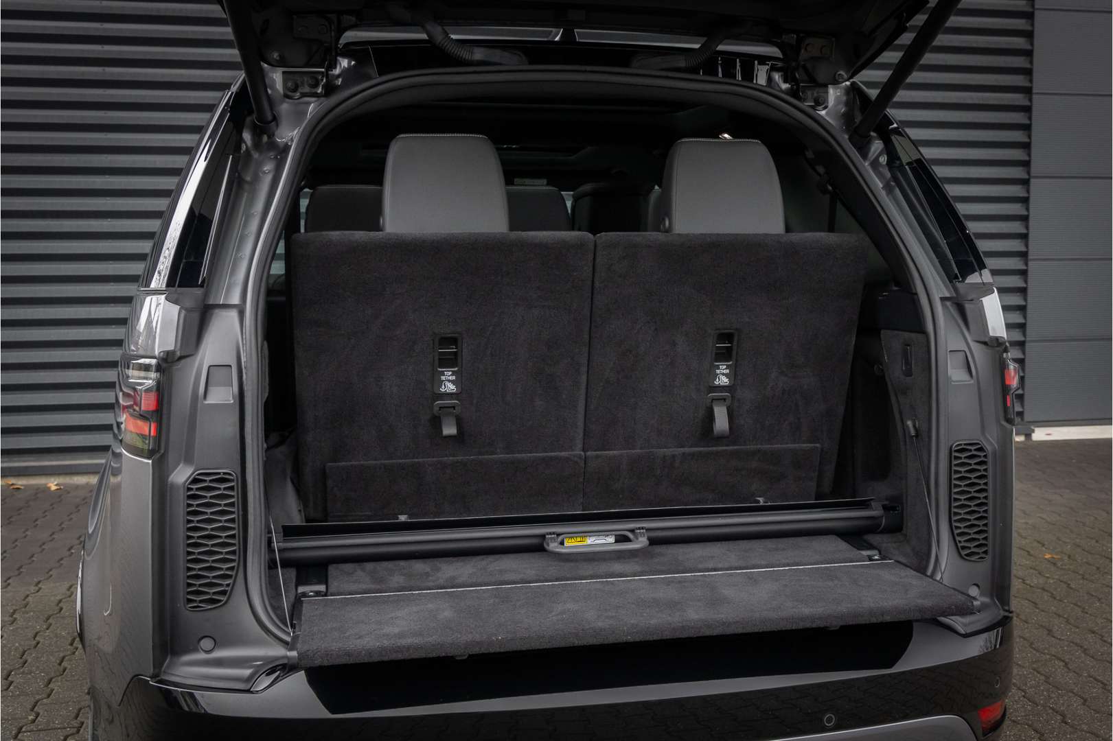 Land Rover Discovery Dynamic SE 7p. Black Pack D300 - 2022 - Joinsteer - #40