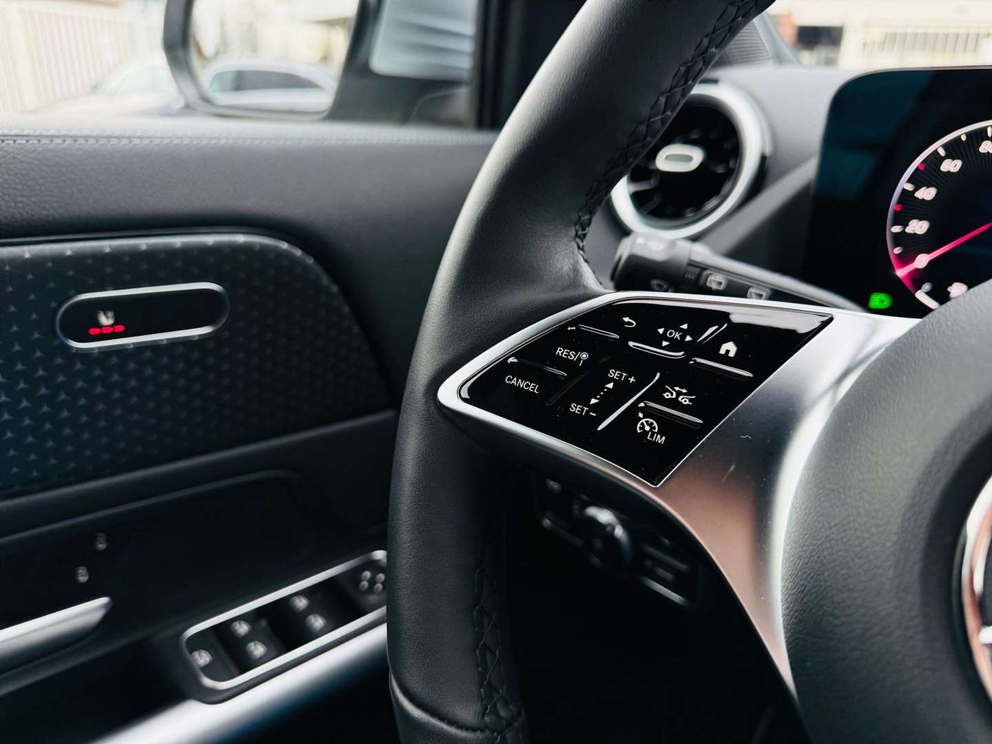 Mercedes GLA 200 Premium - 2024 - Joinsteer - #18