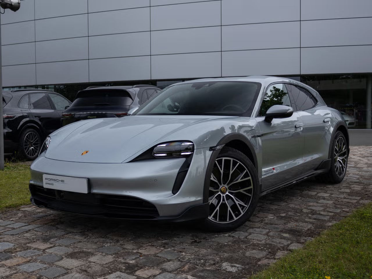 Porsche Taycan 4 Cross Turismo - 2023 - Joinsteer