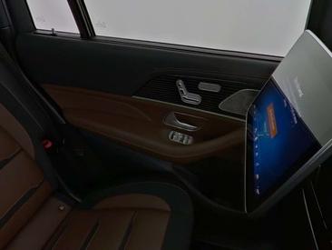 Mercedes GLS 63 AMG 63 — photo 8